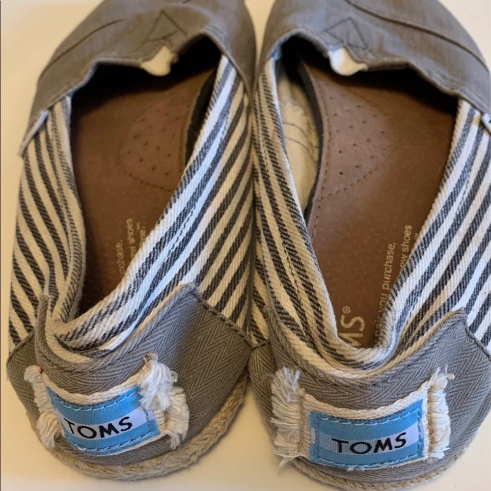 Toms - Picture 5 of 6